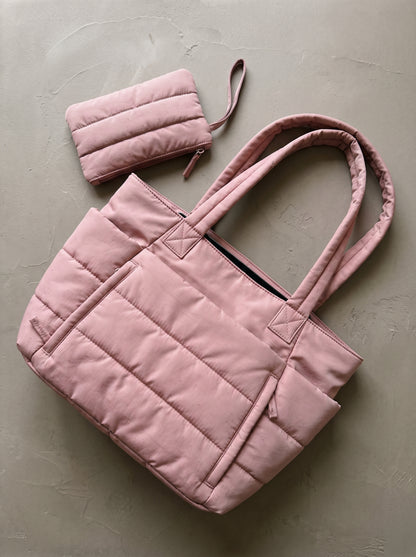 base bag. move · Bolsa tote com nécessaire