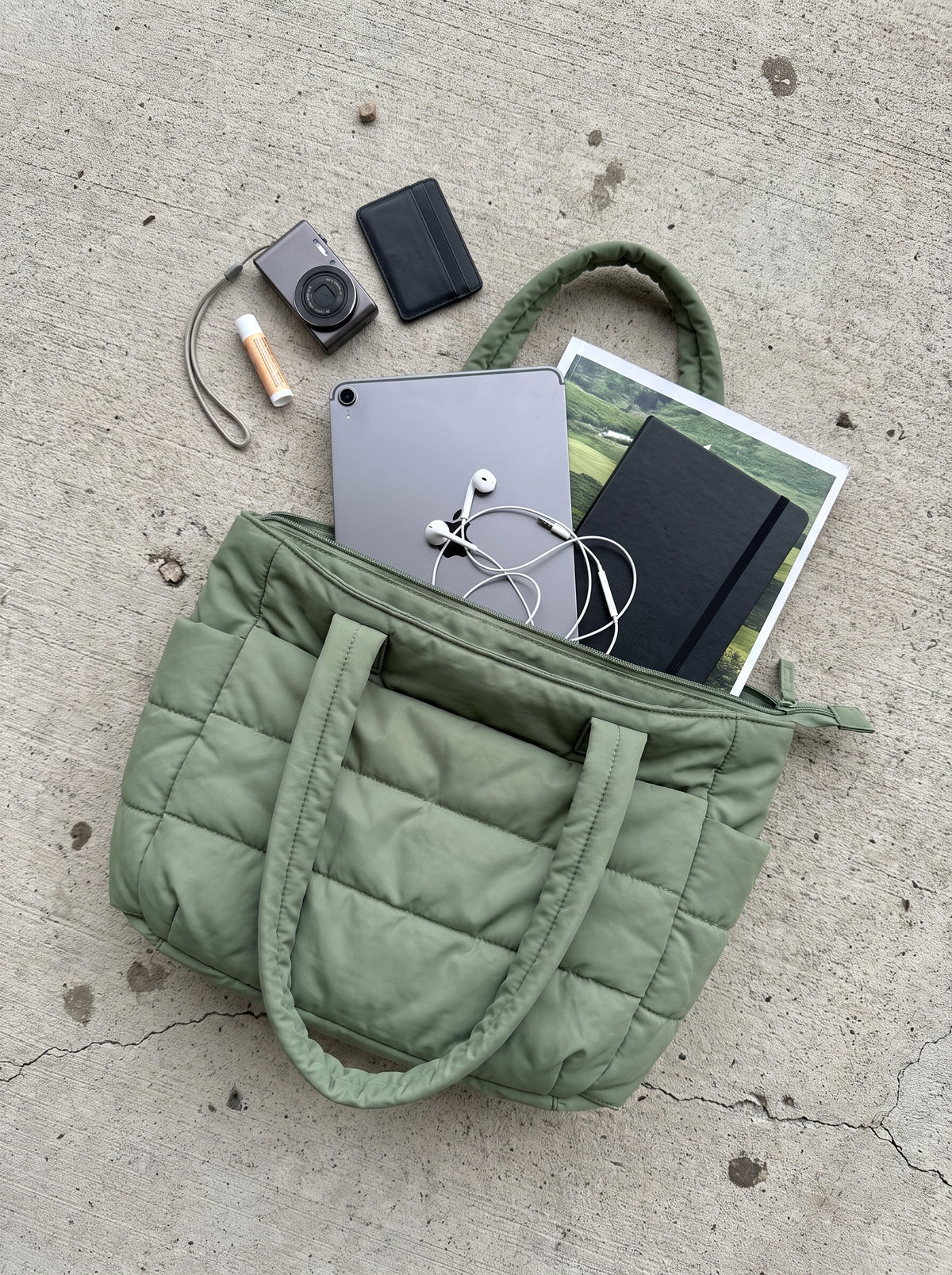 base bag. essential · Bolsa tote compacta